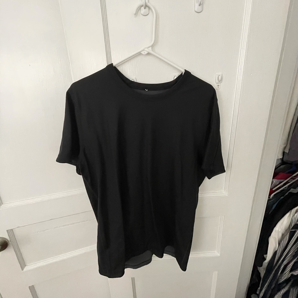 Large LULULEMON Workout shirt